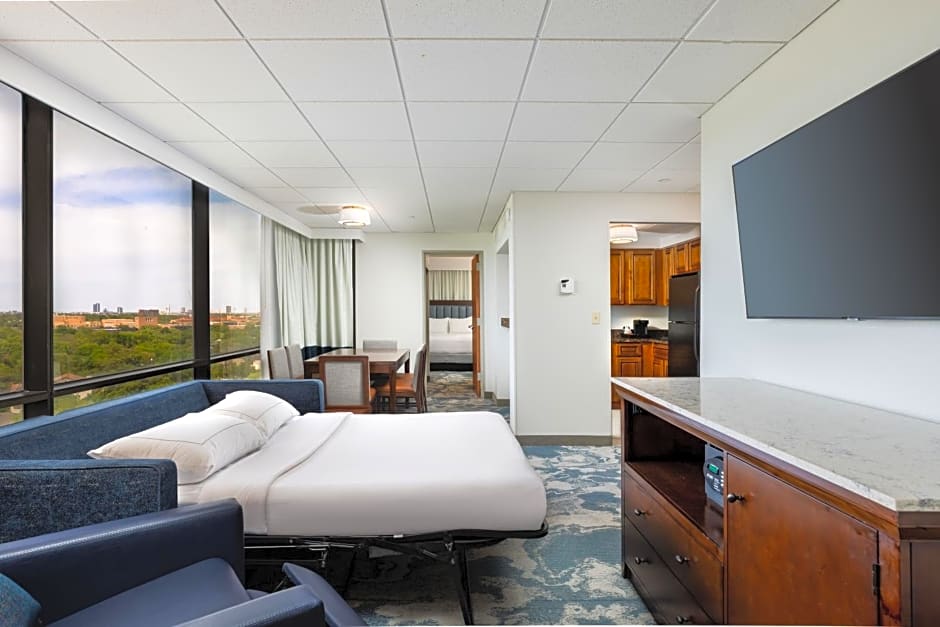 DoubleTree by Hilton Houston Medical Center Hotel & Suites