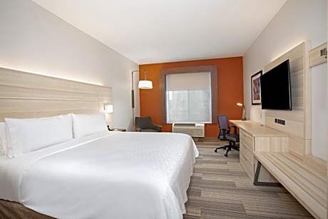 1 King Suite Communications Accessible