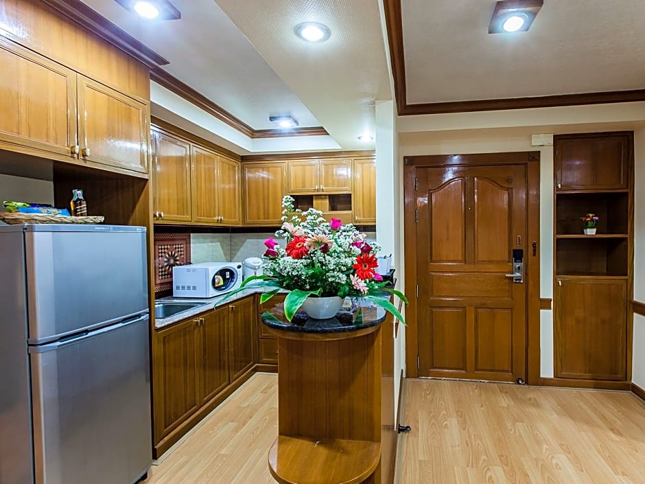 OYO 796 Paradise Sukhumvit Hotel