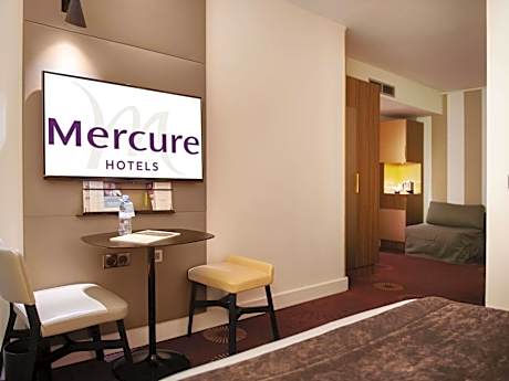 Classic Room with Double Bed and Single Sofa Bed