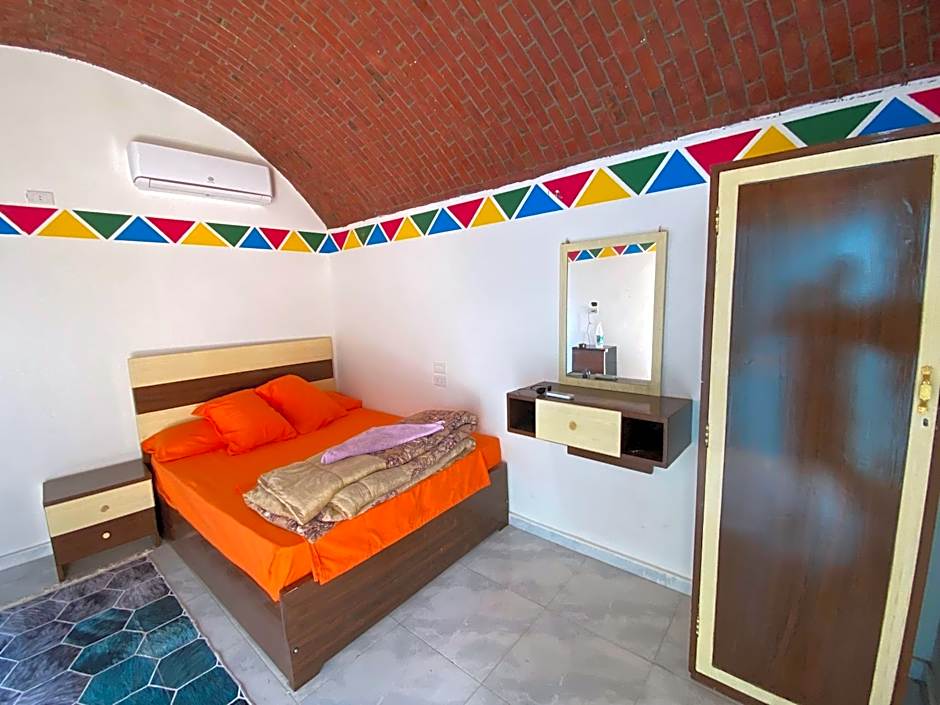 Sunrise shiny Nubian Guest House