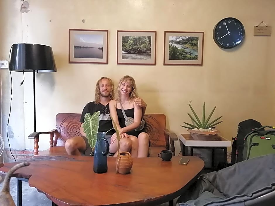 Boundary Hostel and Cafe