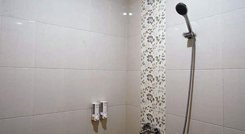 RedDoorz near Exit Tol Banyumanik 2