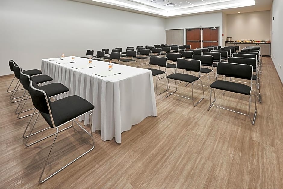 City Express Junior by Marriott Leon Centro de Convenciones
