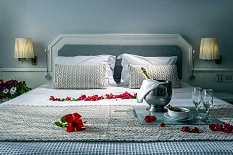 Deluxe Double Room with Sea View and Hot Tub