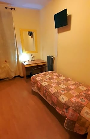 Economy Single Room