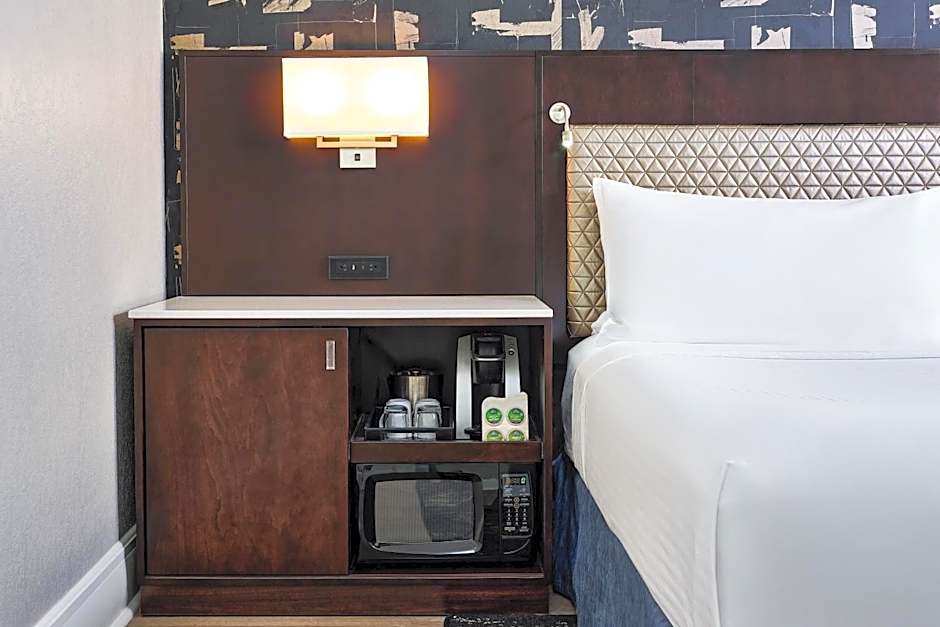 Hotel Alex Johnson Rapid City, Curio Collection by Hilton