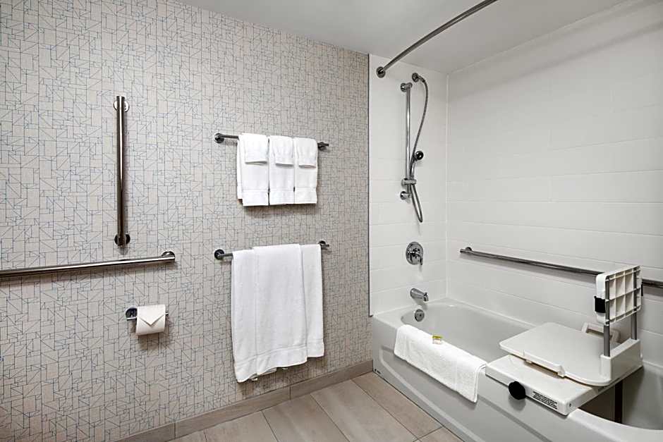 Holiday Inn Express & Suites Halifax Airport By IHG