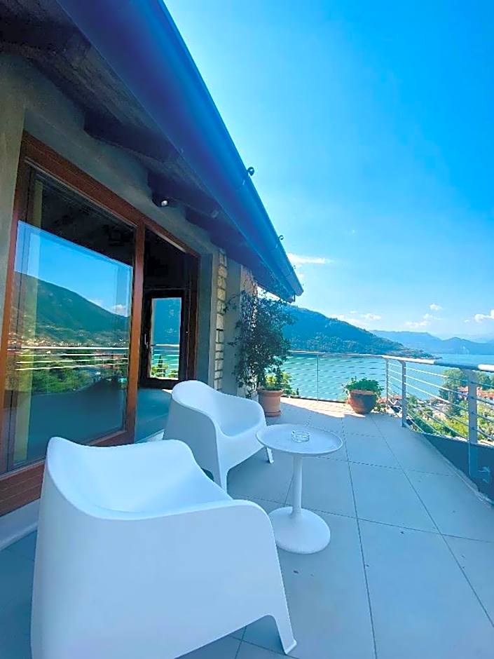 Vela di Soleville camere con e senza vista lago con ristorante & pizzeria