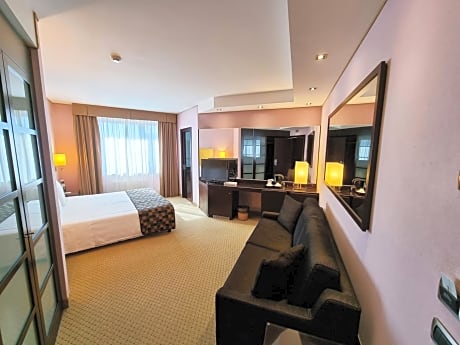 Junior Suite with Spa Bath