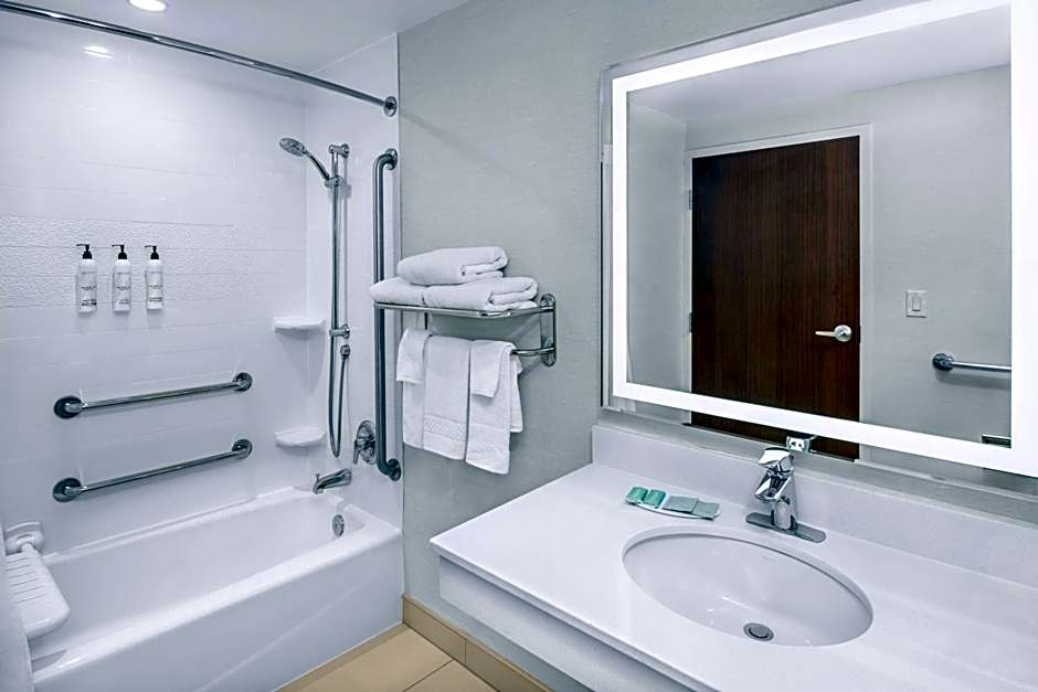 Fairfield Inn & Suites by Marriott Edmonton North