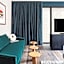 The Oaklander Hotel, Autograph Collection by Marriott