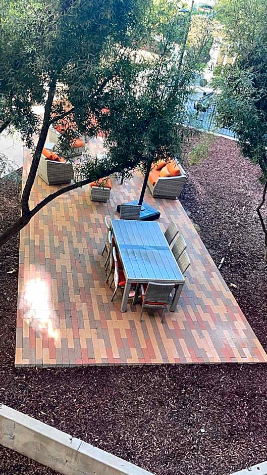 Luxury Designed 2 Bedrooms Part Hotel in Woodland Hills CA