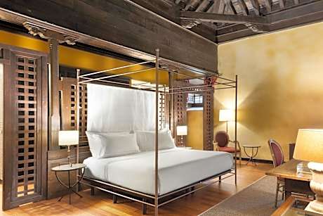 AC Palacio de Santa Paula Autograph Collection