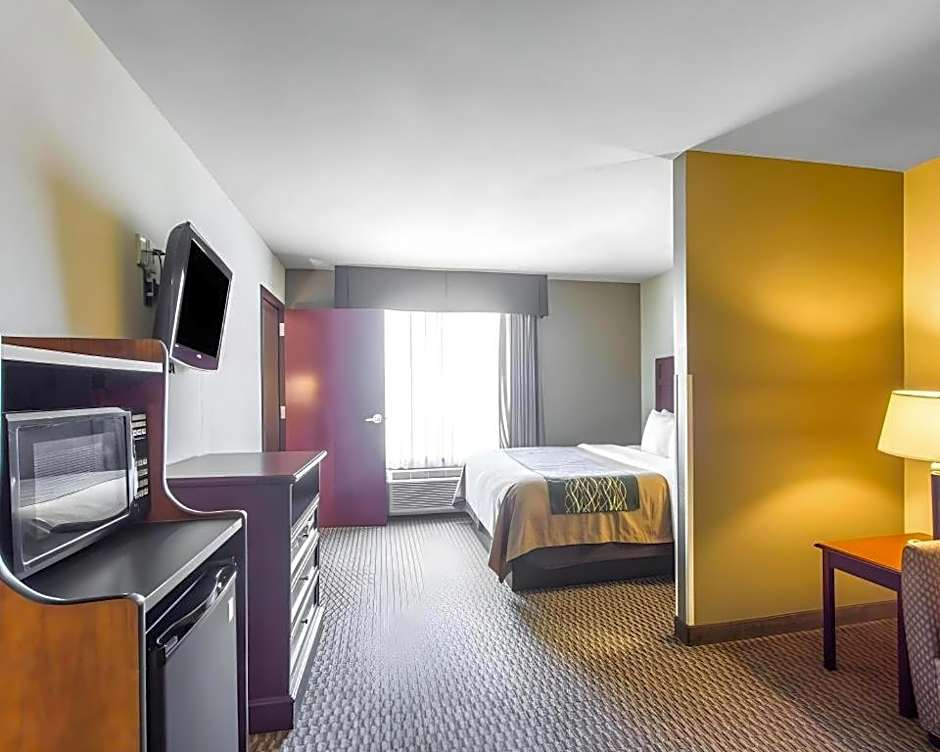 Comfort Inn & Suites Madisonville
