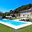 Casa d'Henrique Retreat Pool and Spa