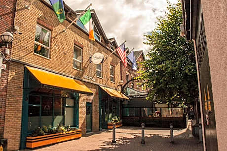 The Old Quarter Townhouse