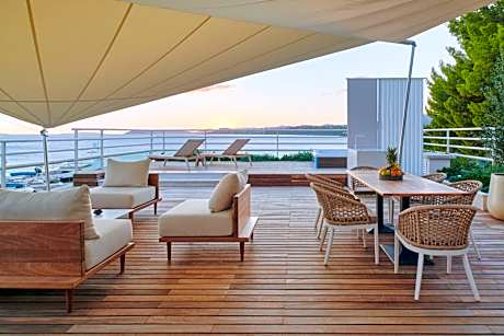 Terrace Suite,  2 Bedroom Suite with Jacuzzi and Sea View