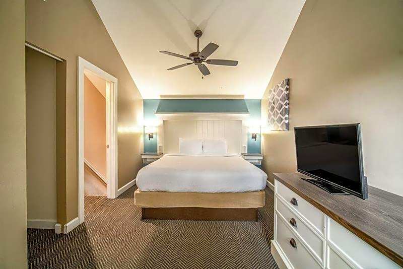 Waterside Suites and Marina