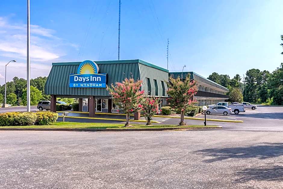 Days Inn by Wyndham Seneca