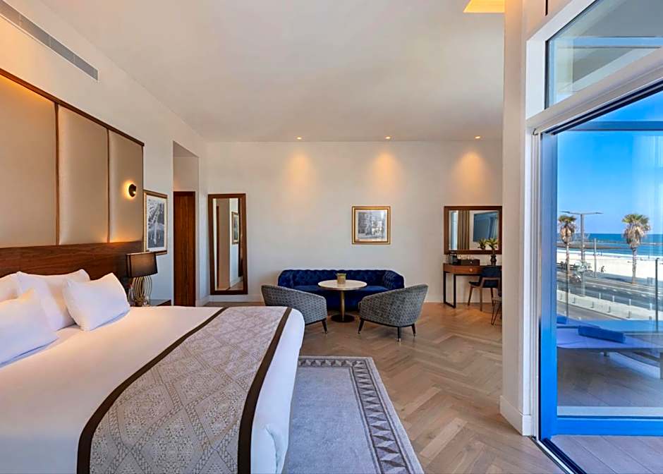 Opera Tel Aviv by Herbert Samuel