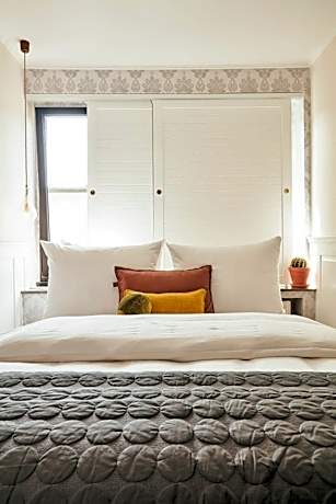 Double Room (Small)