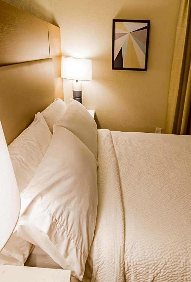 Candlewood Suites Richmond - South By IHG