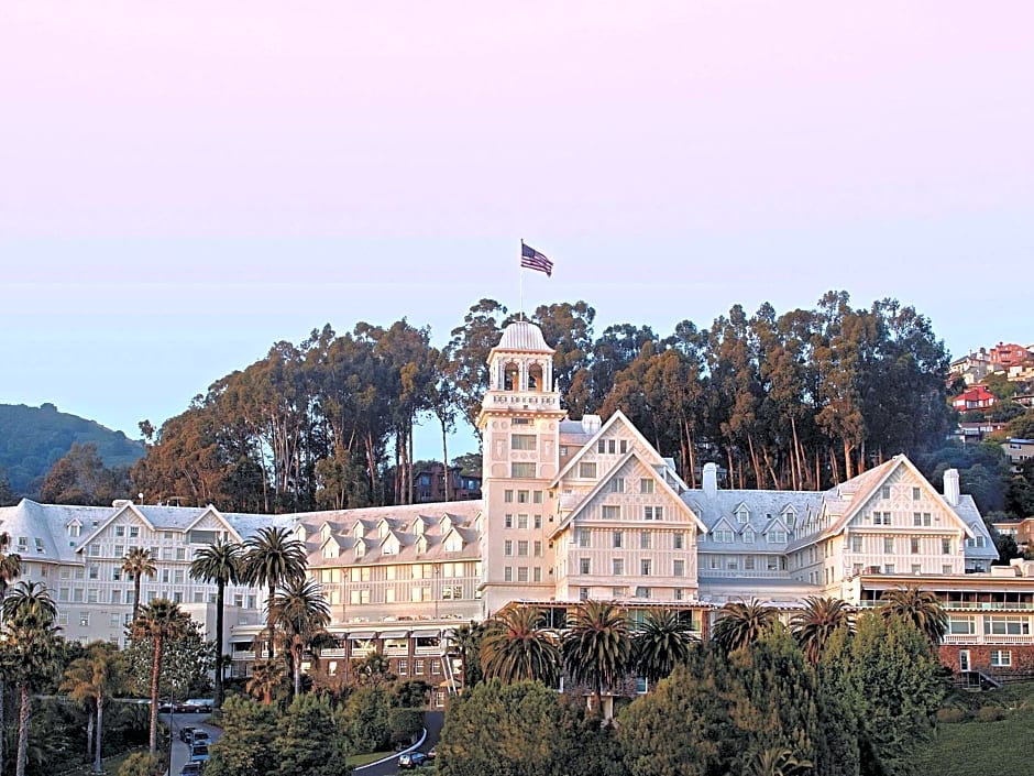Claremont Resort & Club