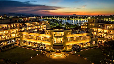 Azerai La Residence Hue
