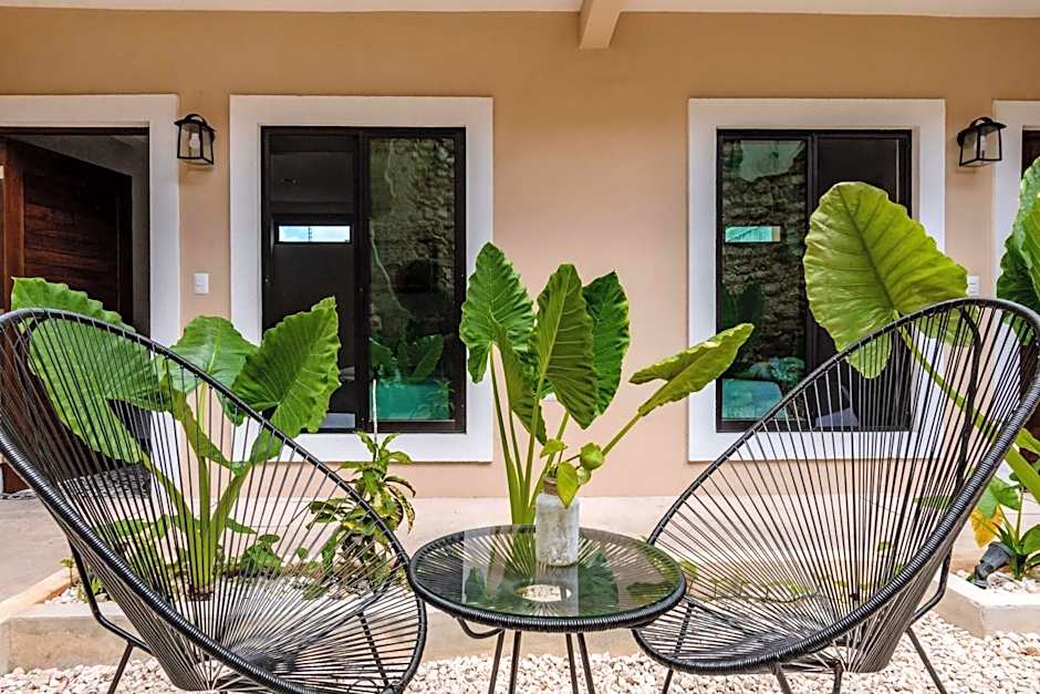 Hotel Colonial Zaci by GuruHotel