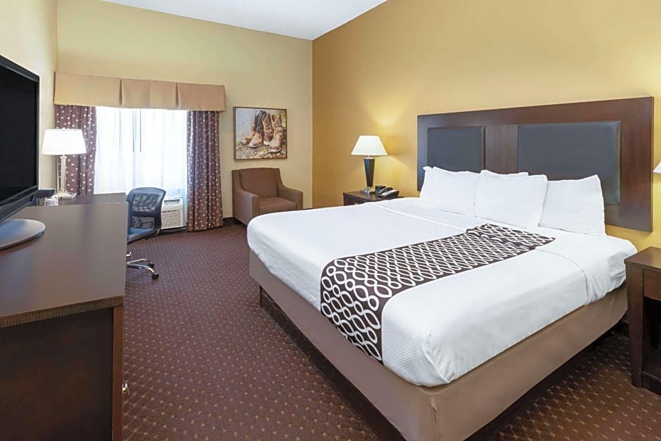 La Quinta Inn & Suites by Wyndham Houston New Caney