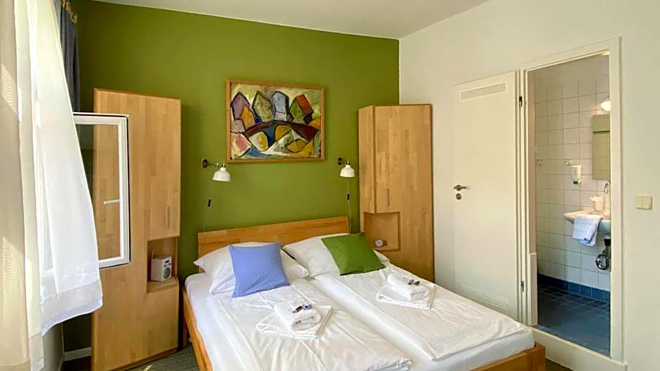 Frauenhotel Hanseatin - Women Only