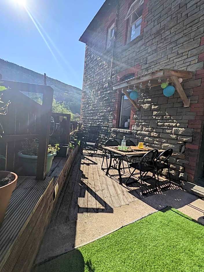 Cwmcarn Hotel & Bunkhouse