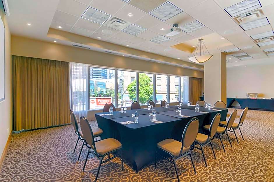 Best Western Premier Chateau Granville Hotel & Suites & Conference Centre