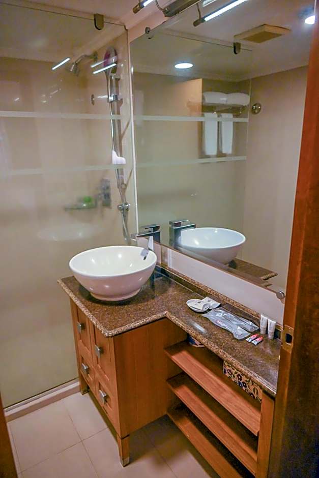 Royal Park Residence Hotel