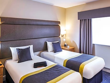 Standard Room With 2 Single Beds