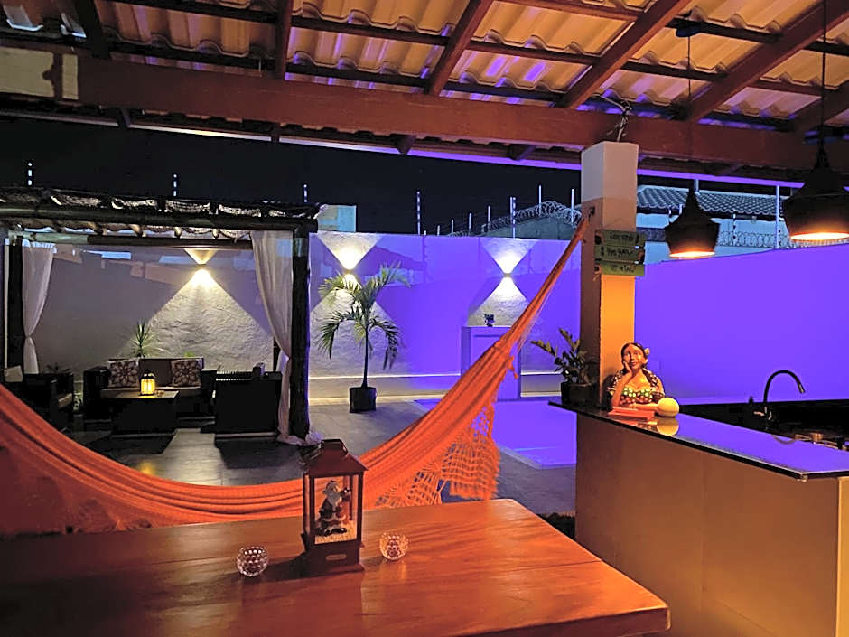 CASA COM PISCINA NA PRAIA