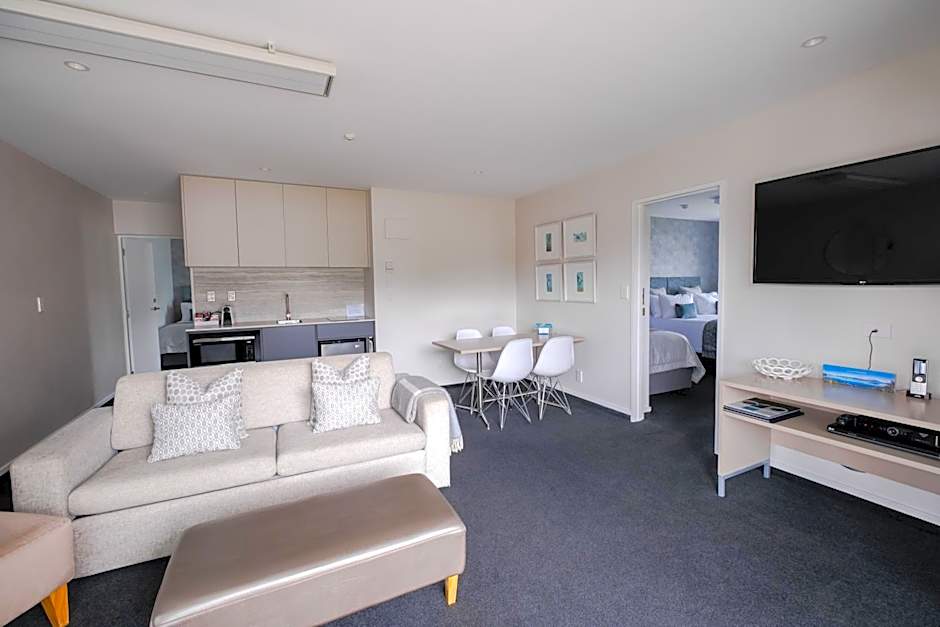 Radfords on the Lake