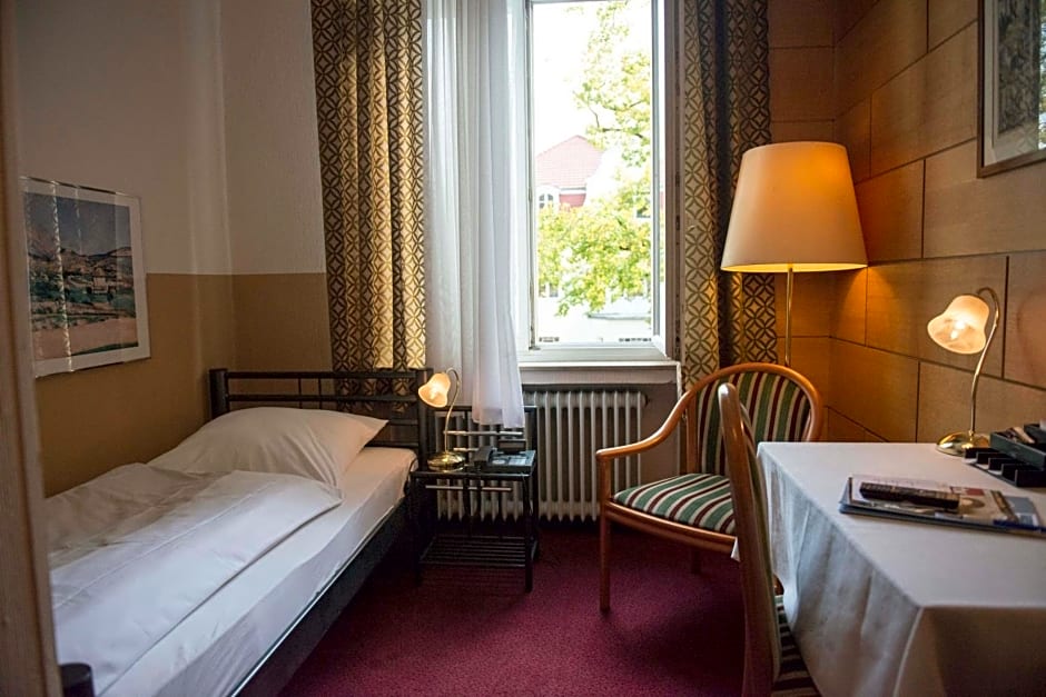 Hotel Rheinland Bonn - Bad Godesberg