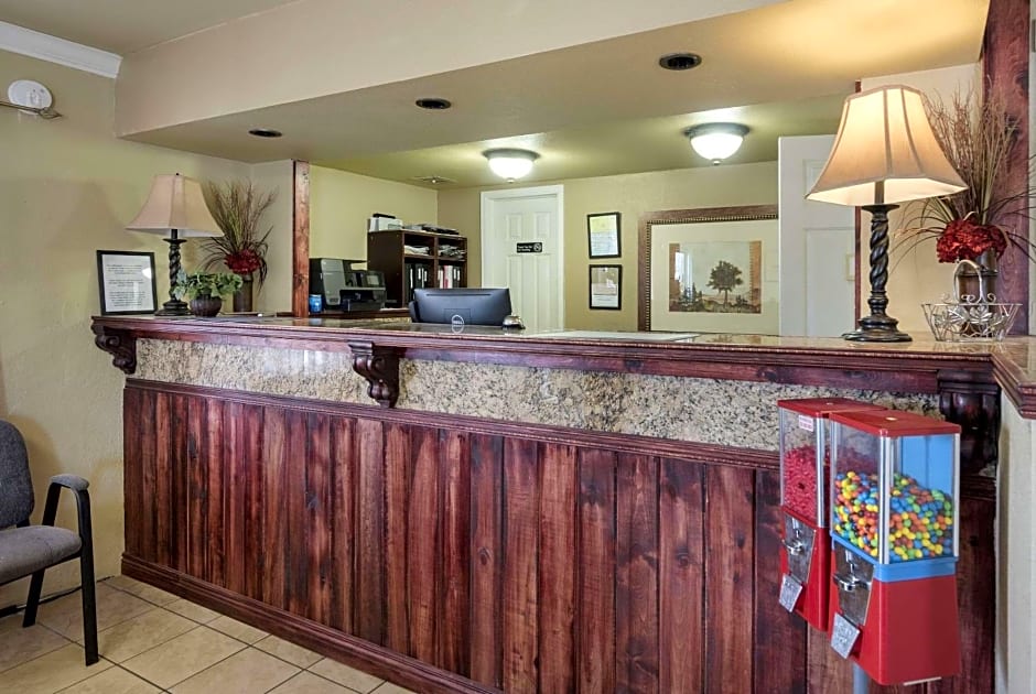 1st Interstate Inn
