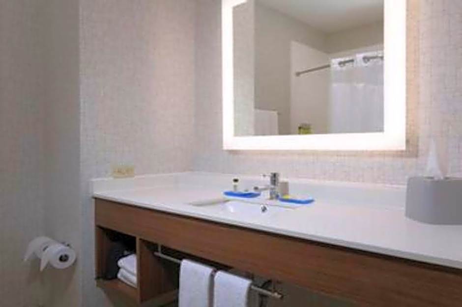 Holiday Inn Express Camden Hotel By IHG