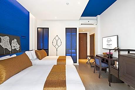Deluxe Twin Room with Balcony