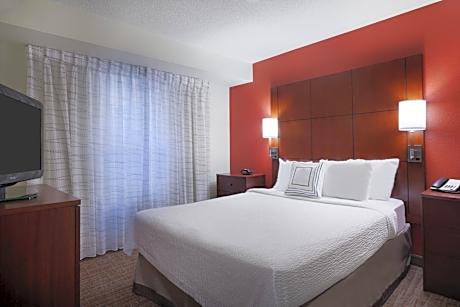 One-Bedroom Queen Suite with Sofa Bed