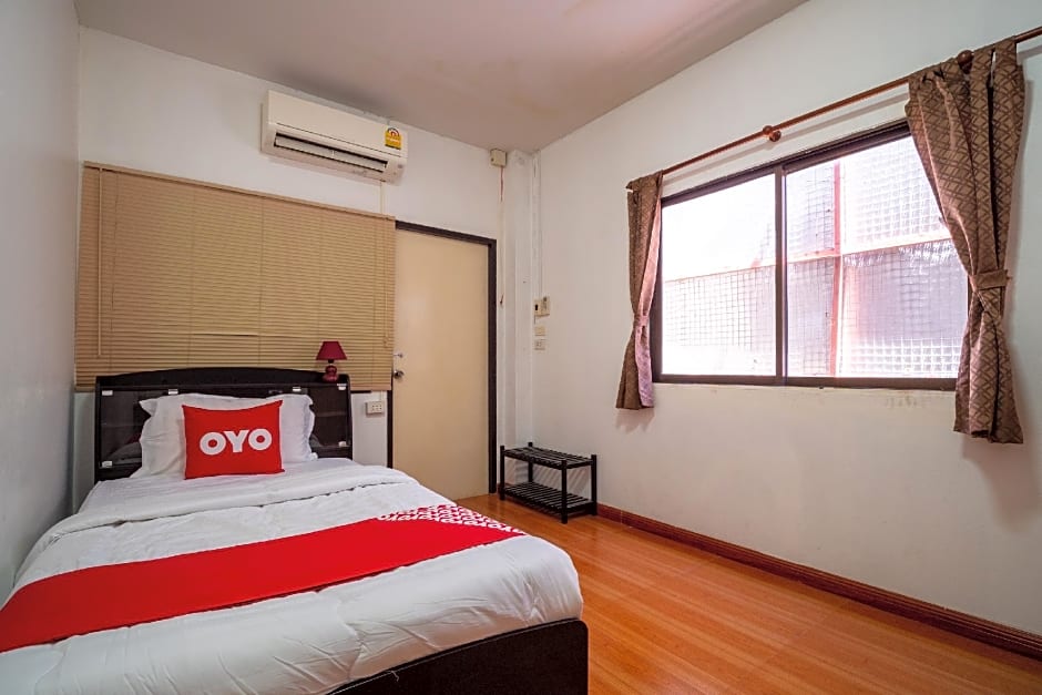 OYO 836 PK Residence