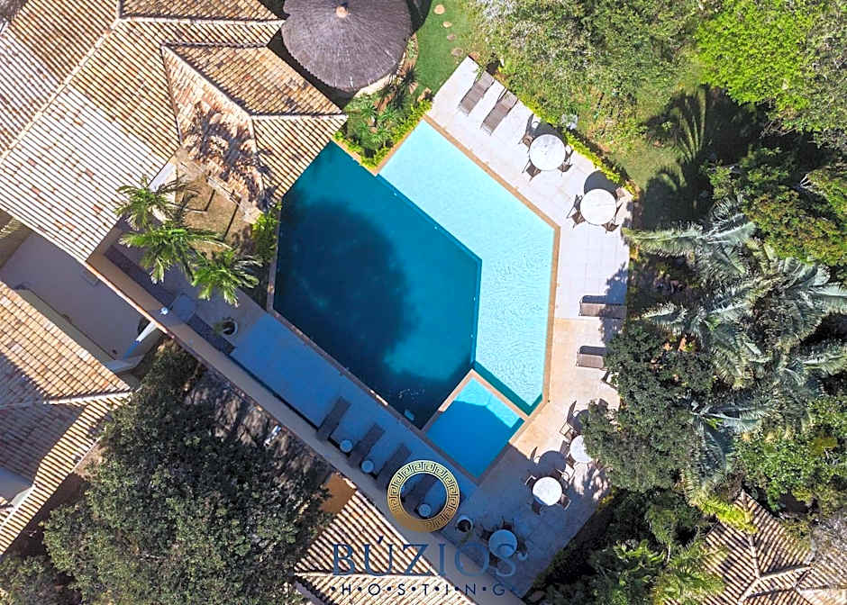 200 Metros da praia, Casa ampla com 4 suítes! BZ55