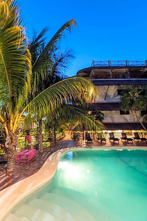 Tropical Suites by Mij
