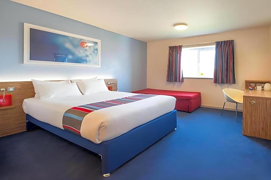 Travelodge Bicester Cherwell Valley M40