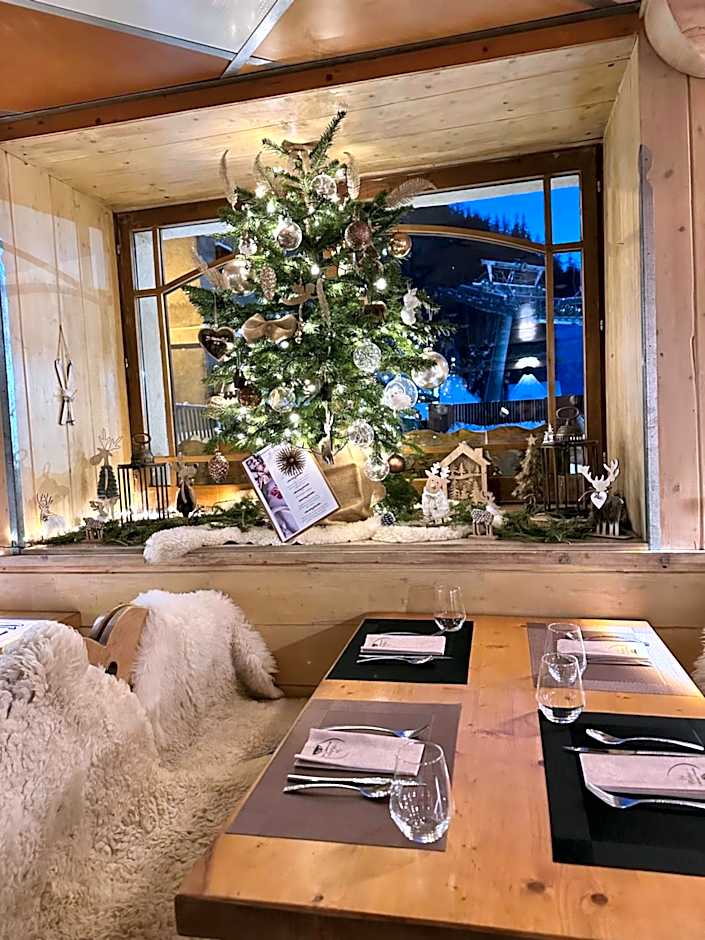 Hôtel-Chalet les Mélèzes