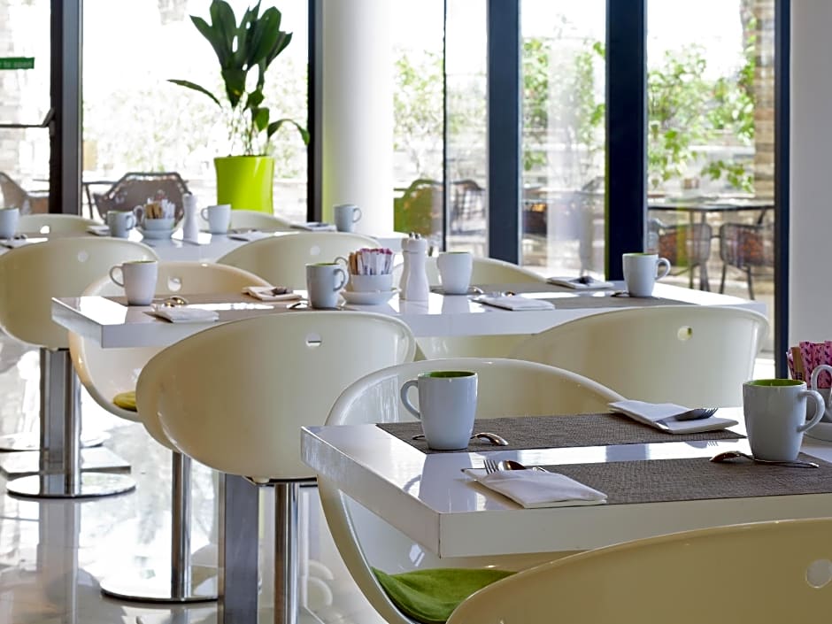 Park Inn Abu Dhabi, Yas Island