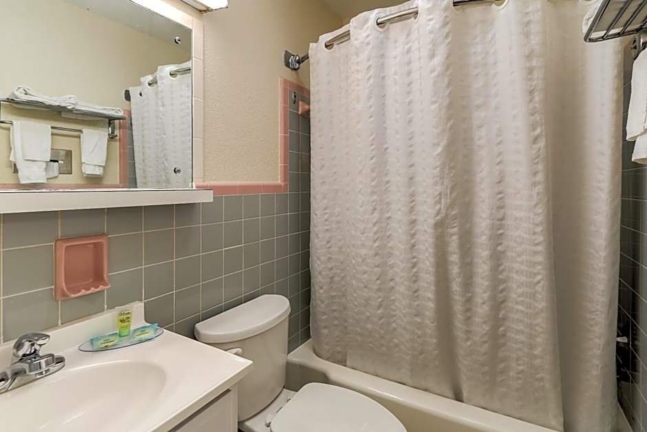 Belle Aire Motel - Downtown Convention Center - Gatlinburg